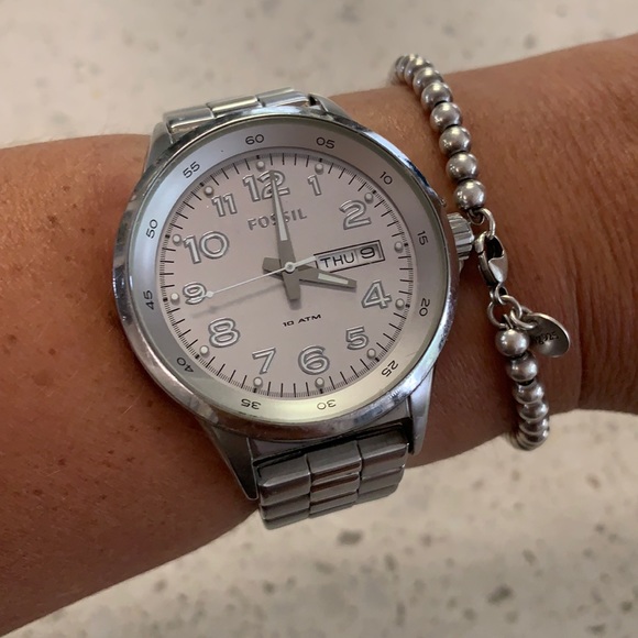 Beautiful Fossil Silver Watch - Picture 1 of 6